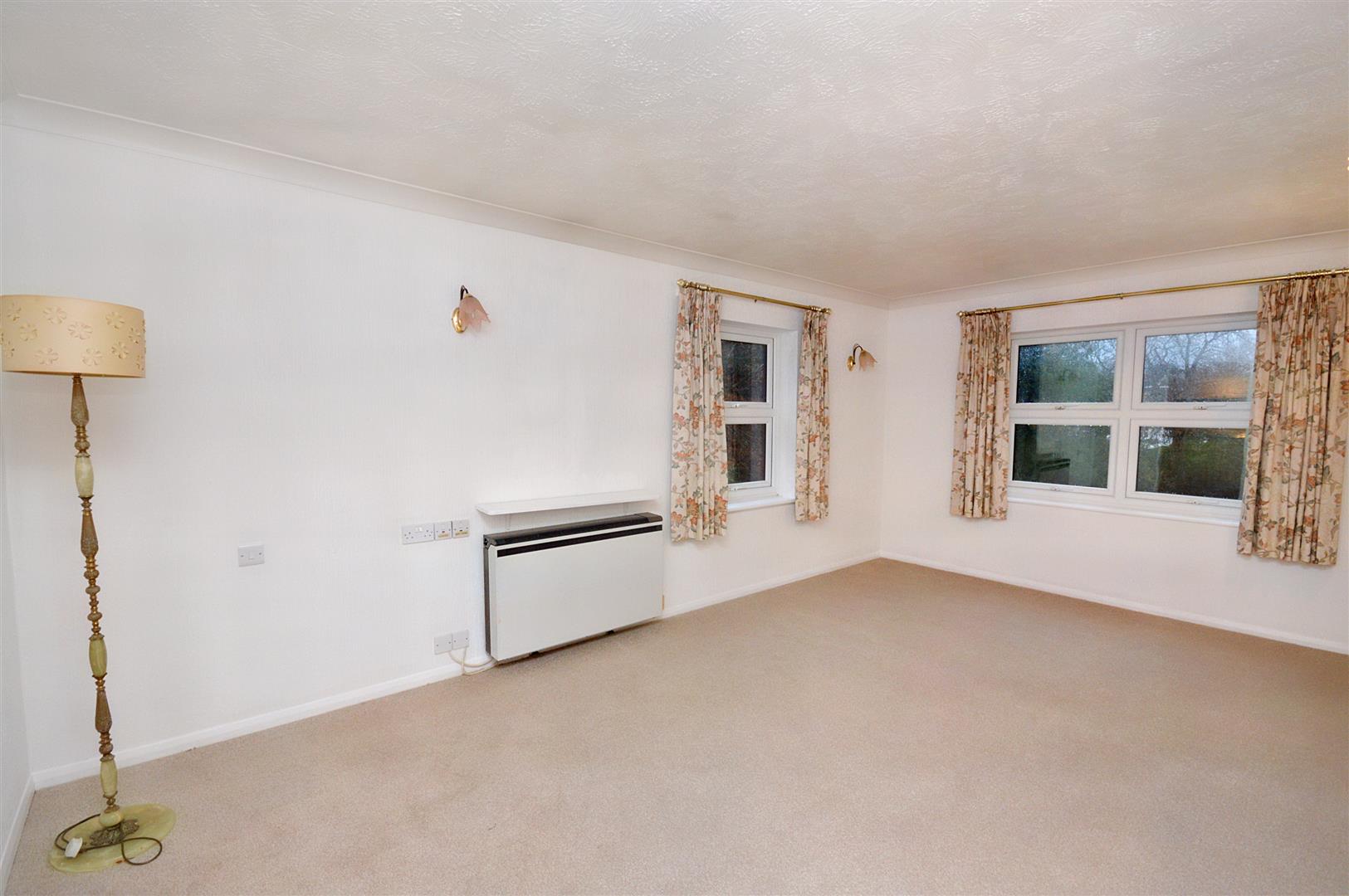 Property Details for Fairfield Road Eastbourne BN20 7NF Town